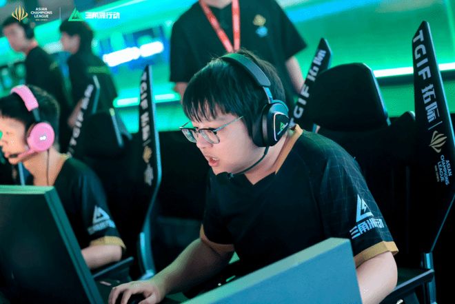 实在赛季中 实在赛季中