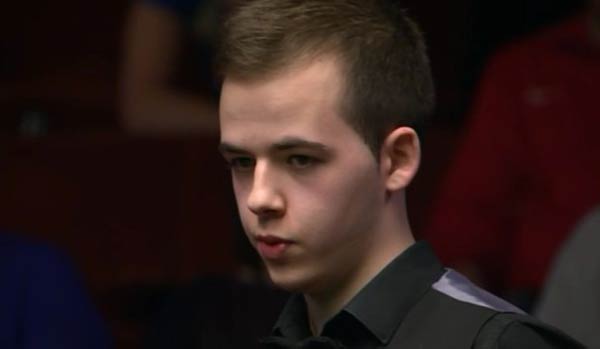 背身拿球 背身拿球